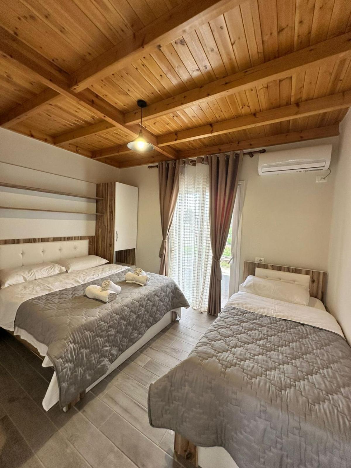 Vila Soleil Vlorë 外观 照片